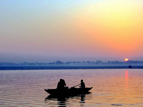 瓦拉納西 Varanasi 印度恆河．恆河女神．水燈之願．恆河日出